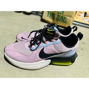 Nike sports women 8.5 size like new
